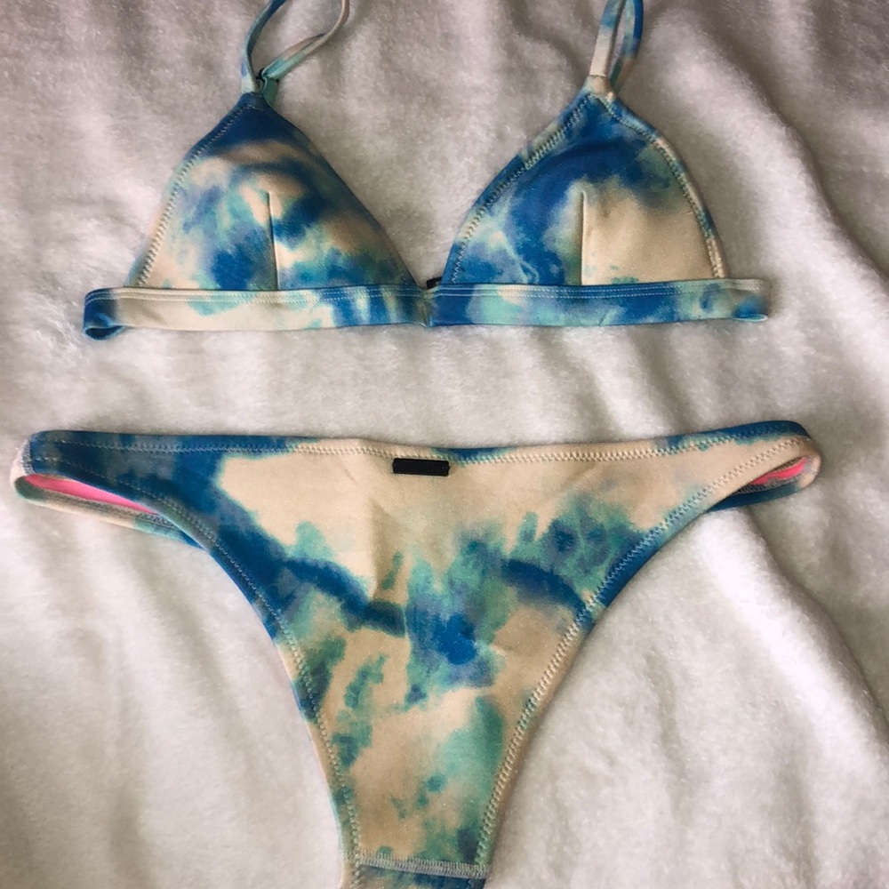TRIANGL TIE DYE BIKINI SET